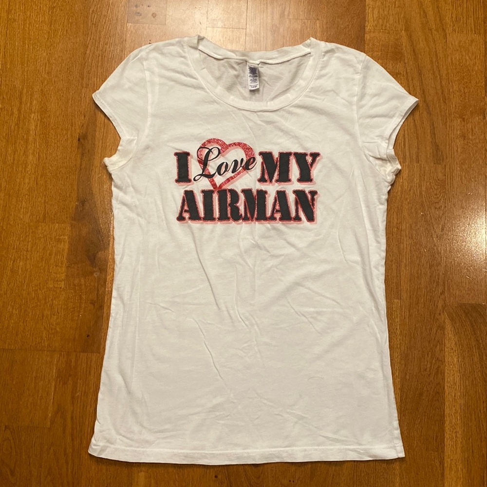 🌼3/$10 “I Love My Airman” Graphic T-shirt